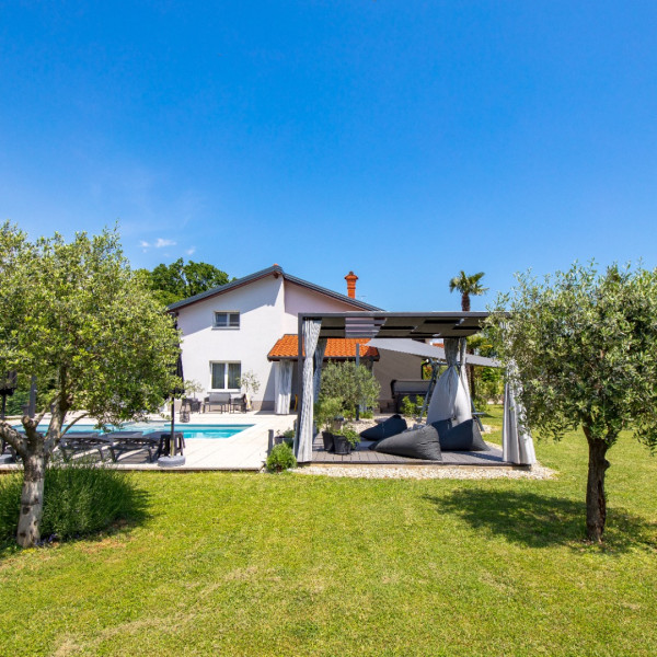 Villa Su&scaron;anj, Villa Su&scaron;anj - Luksuz i Elegancija, s bazenom, Kvarner Matulji