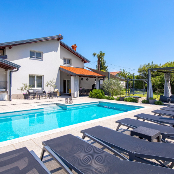 Villa Su&scaron;anj, Villa Su&scaron;anj - Luksuz i Elegancija, s bazenom, Kvarner Matulji