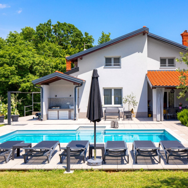 Villa Su&scaron;anj, Villa Su&scaron;anj - Luksuz i Elegancija, s bazenom, Kvarner Matulji