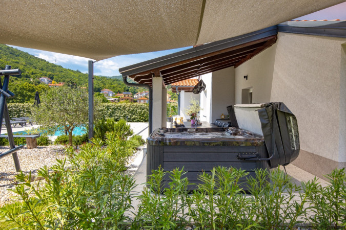 Villa Su&scaron;anj - Luksuz i Elegancija, s bazenom, Kvarner Matulji