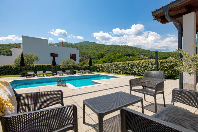 Villa Su&scaron;anj - Luksuz i Elegancija, s bazenom, Kvarner Matulji