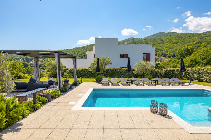 Villa Su&scaron;anj - Luksuz i Elegancija, s bazenom, Kvarner Matulji