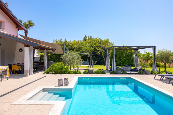 Eksterijer, Villa Su&scaron;anj - Luksuz i Elegancija, s bazenom, Kvarner Matulji